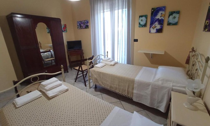 Pietramelara House | I Fiori di AminA Le Viole