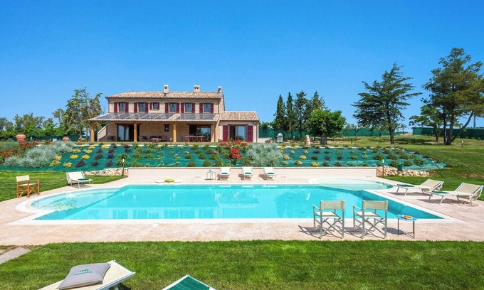 Terre Roveresche Villa | I Gelsi 12&2 by Marche Holiday Villas