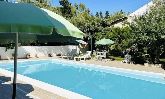 Mandra Capreria Villa | I Limoni: maison deluxe in residence with pool and 5 minutes from beach