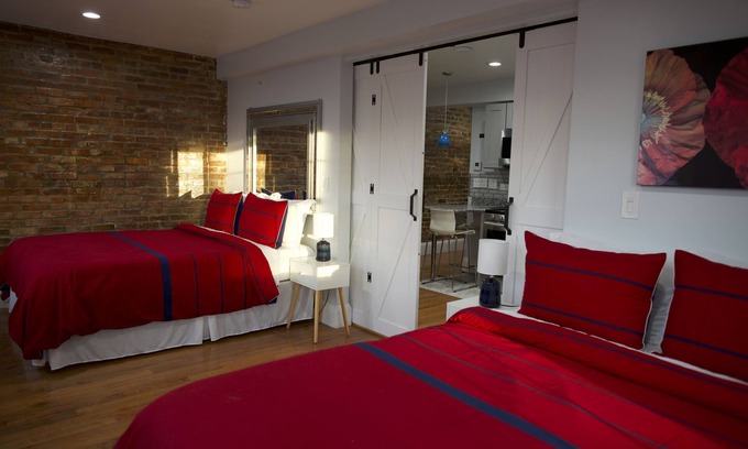 Meeting House Hill Bed & Breakfast | I New apartment with Luxury amenities in Boston.