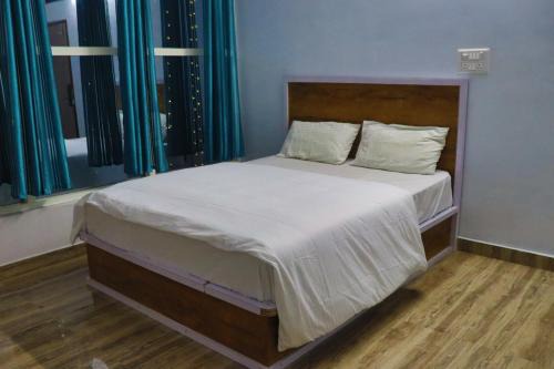 Hoskote Hotel | I-ROOMZ S S V Hotel