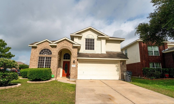 Houston House | IAH* Gameroom *Pool Table * Texas Home Living