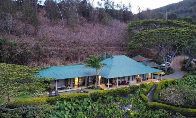 Wailuku Heights Bed & Breakfast | Iao Valley Inn