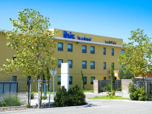 Castelnaudary Hotel | ibis budget Castelnaudary - A61