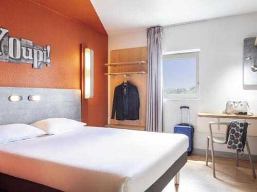 Grigny Hotel | ibis budget Grigny Centre