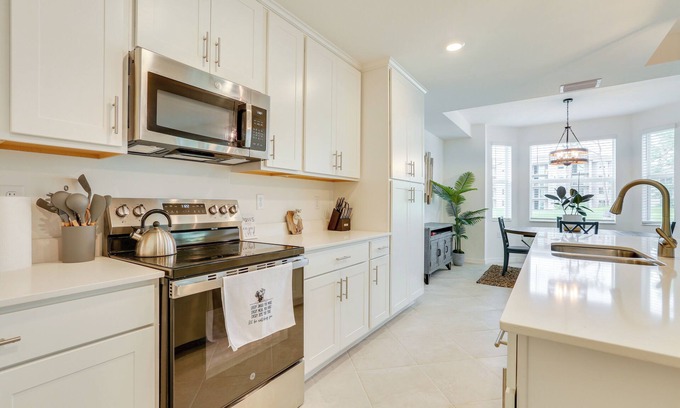 Lehigh Acres Condo | Ibis Landing Golf Club On-Site: Condo w/Porch!