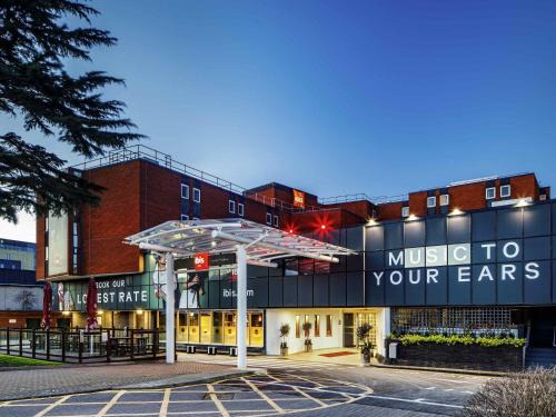 Harlington Hotel | ibis London Heathrow Airport