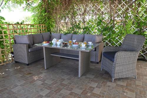 Kremasti House | Ibiscus Cottage in Paradisi near the Beach