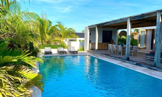 Jan Thiel Villa | Ibiza styled 4 bedroom villa walking distance from beach