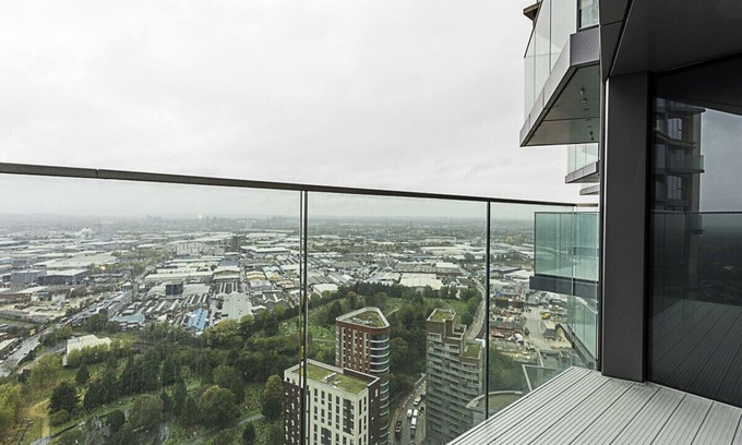 East Acton Apartment | Icon Tower Flat IV