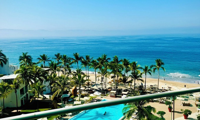 North Hotel Zone Condo | Icon Vallarta Luxury Beachfront