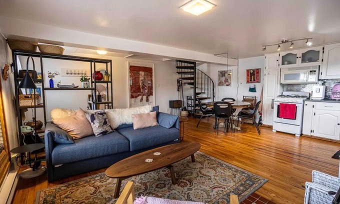 Downtown St. John's House | Iconic Battery Cottagesignal Hillsea&city Views