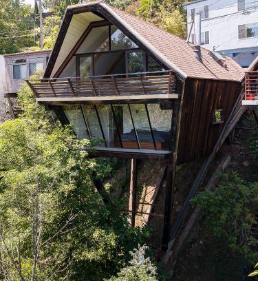 Hollywood Hills House | Iconic Gesner Boat House Wview Of Hollywood Sign