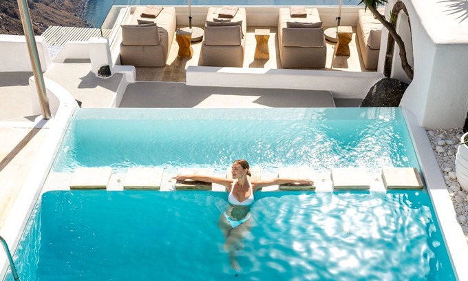 Imerovigli Hotel | Iconic Santorini by Sandglass