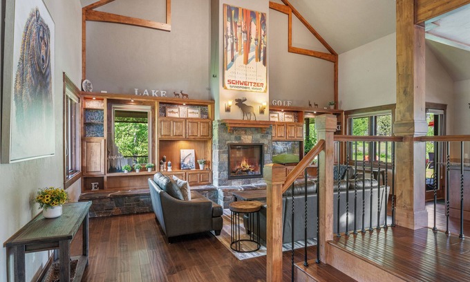 Sandpoint House | Idaho Club Fairway Custom Home with Hot Tub