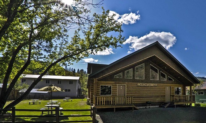 Stites Cabin | Idaho Sportsman Lodge - Great Fishing And Hunting Motel In Stites, Idaho!