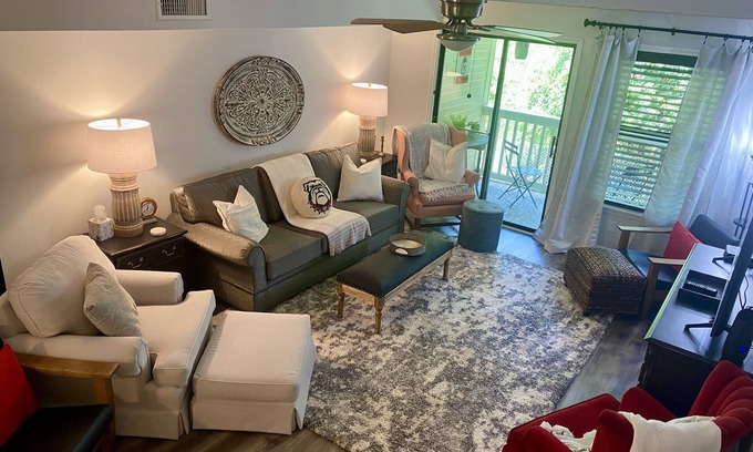 Athens Condo | Ideal Athens Retreat – Minutes from Downtown & UGA!