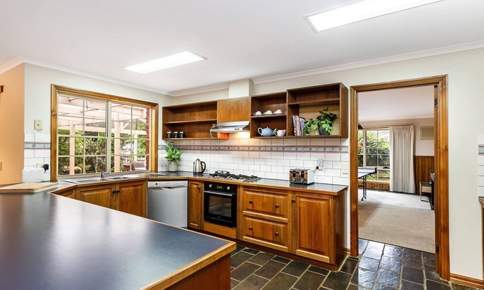 Warrnambool House | Ideal family holiday home in the seaside town of Warrnambool