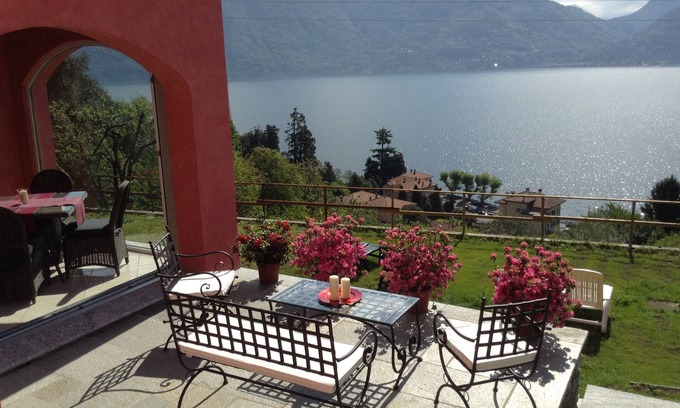 Santa Maria - Rezzonico Apartment | Ideal for couples or families to spend unforgettable holidays on WI-FI