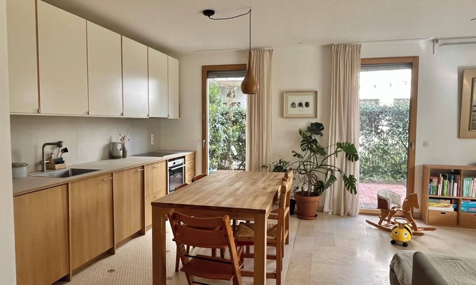 Tonkin Sud Apartment | Ideal for families: garden and terrace near the park