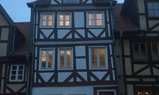 Peine House | Ideal for fitters, trade fair or vacation - 4 rooms, 2 bathrooms, 4 persons or 4 couples