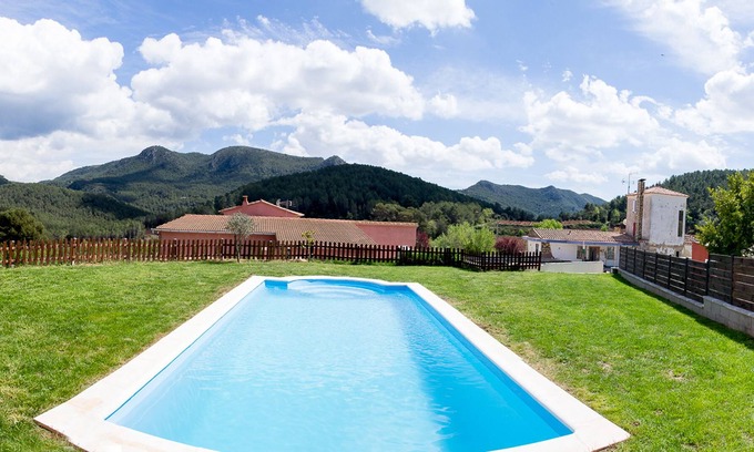 El Montmell Cottage | Ideal for groups. Barbecue, jacuzzi, pool, beach, mountain. Relax and enjoy it