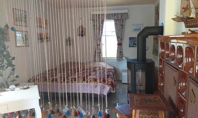 Starkenberg Apartment | ideal for trips to Altenburger Land, to Leipzig and Gera