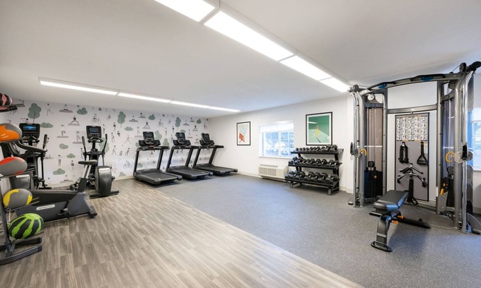Exchange Place North Hotel | Ideal Location for Extended Stays in Jersey City, Full Kitchen, Pets are Welcome