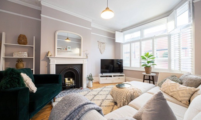 Chorlton-cum-Hardy House | Ideal lodging in Chorlton