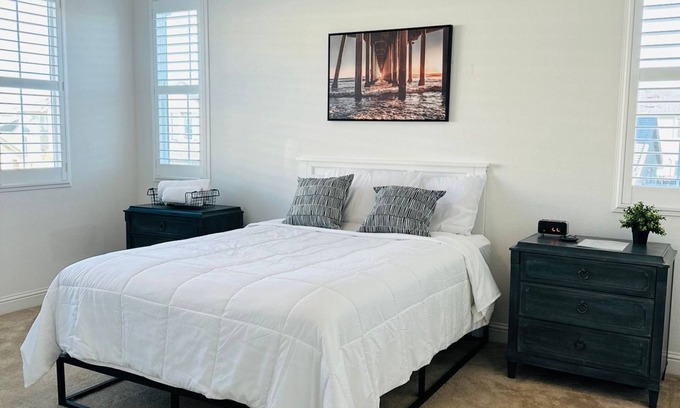 Nut Tree House | Ideal Monthly Stay: Master Bedroom Near Kaiser Permanente and Travis AFB