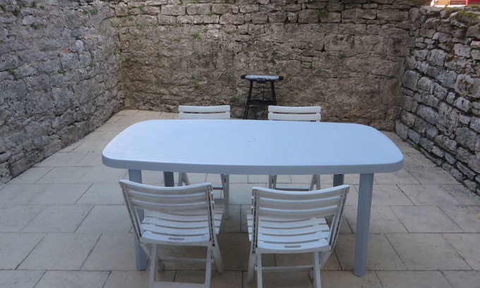 Clairvaux-les-Lacs Apartment | Ideally located apartment with terrace 10 minutes from the beach