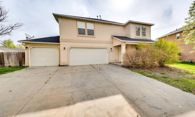 Nampa House | Ideally Located Nampa Home w/Office Area & Patio!