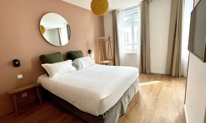 Cholet Apartment | Ideally located, quiet, sunny, new, air-conditioned and equipped apartment