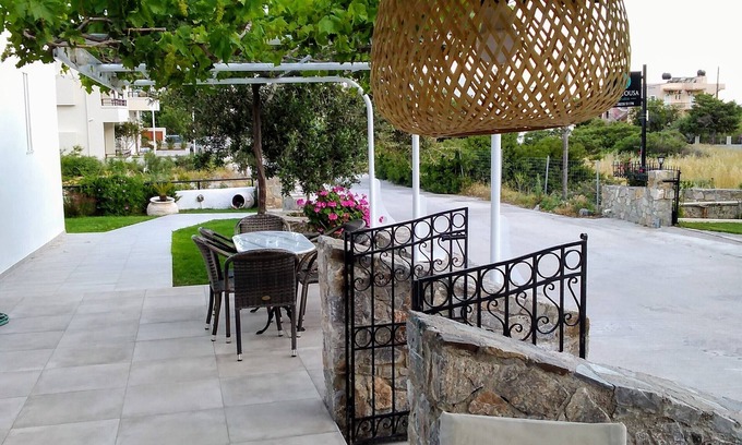 Sougia House | IDOMENEAS APARTMENTS
