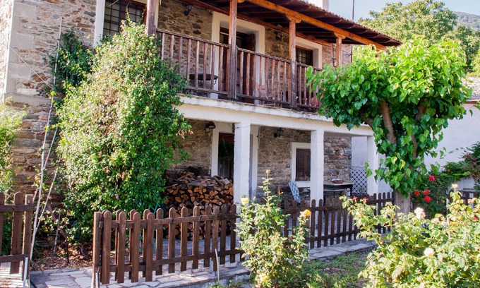 Volos House | "Idomeneas" Traditional house in the nature.