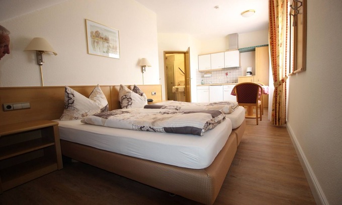 Untereisenheim Apartment | Idylisch gelegenes Ferienappartement mit Blick Richtung Mainfähre