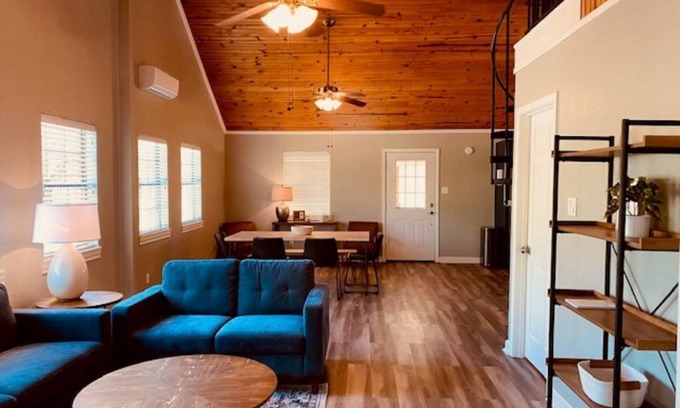 Camp Wood House | Idyllic 8 Acre Private River Front-Nomad Ranch River Rock