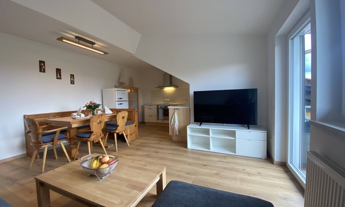 Motzach Apartment | Idyllic apartment in the countryside with west-facing balcony, parking space (wallbox) and bicycle room.