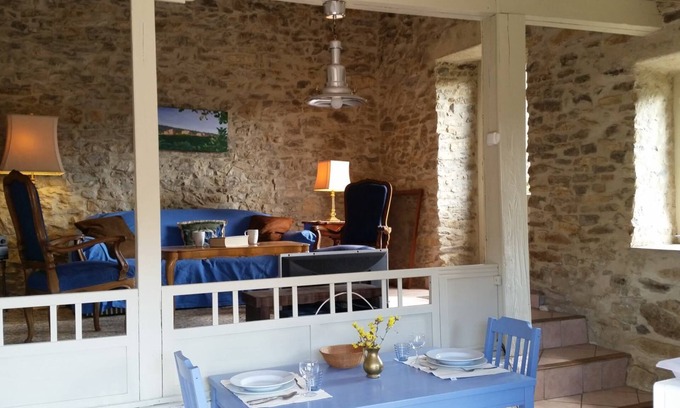 Roquetaillade House | Idyllic Bergerie with views, NEW heated saltwater pool and 6ac beautiful grounds