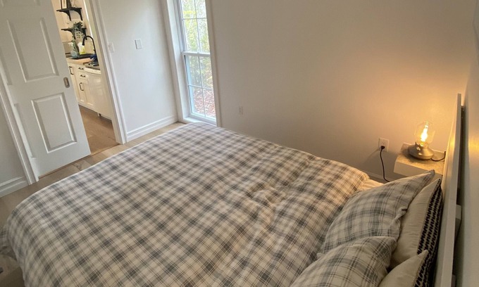 Kemptville House | Idyllic cottages in the forest with access to the lake and sauna