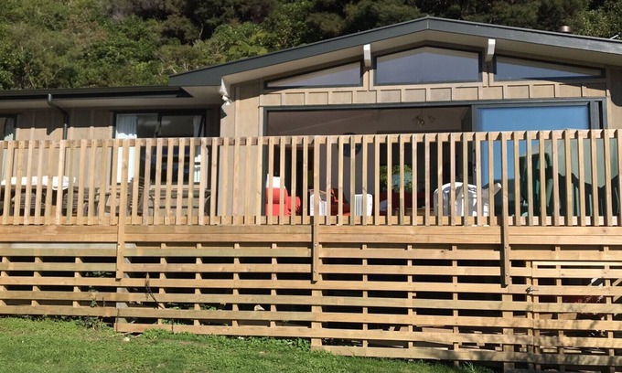 Queen Charlotte Sound House | Idyllic Dryden Bay - a complete Sounds experience
