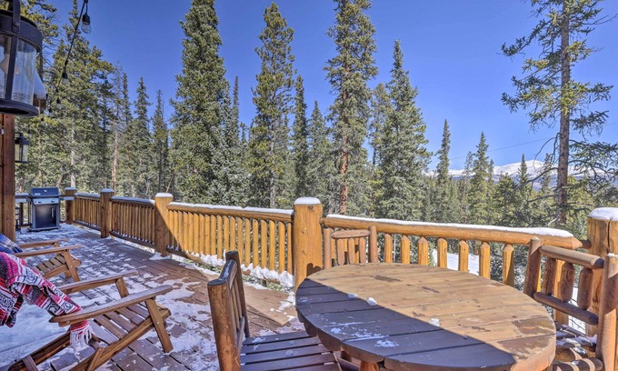 Valley of the Sun Cabin | Idyllic Fairplay Cabin w/Mt Silverheels View