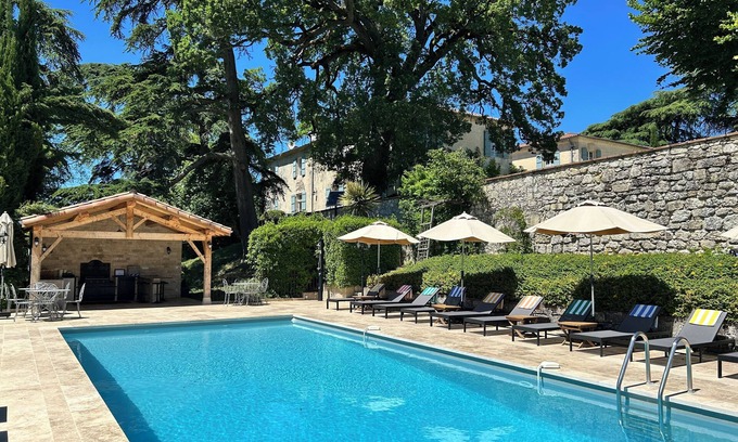 Laplume House | Idyllic French château surrounded by rolling hills- Chateau de Lassalle