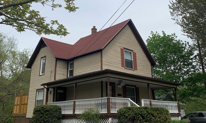 South Haven House | Idyllic Location - Walk to Town and Beaches