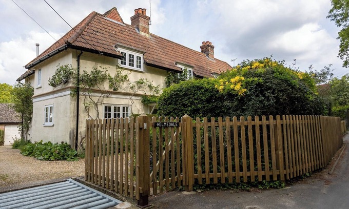 New Forest District House | Idyllic New Forest Country Cottage