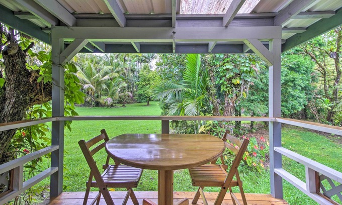 Leilani Estates Cabin | Idyllic Pahoa Paradise: Hike, Swim & Explore!