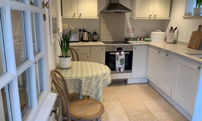 Witney Cottage | ★ Idyllic retreat -close to Blenheim, The Cotswolds & Oxford ★