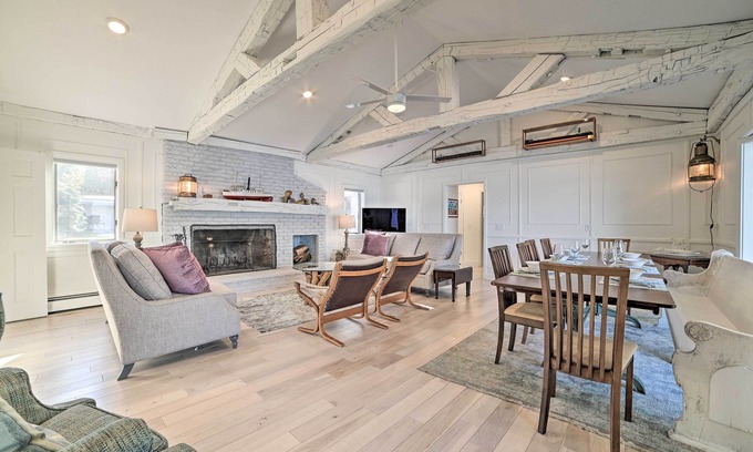 Suttons Bay House | Idyllic Suttons Bay Home w/500' of Waterfront
