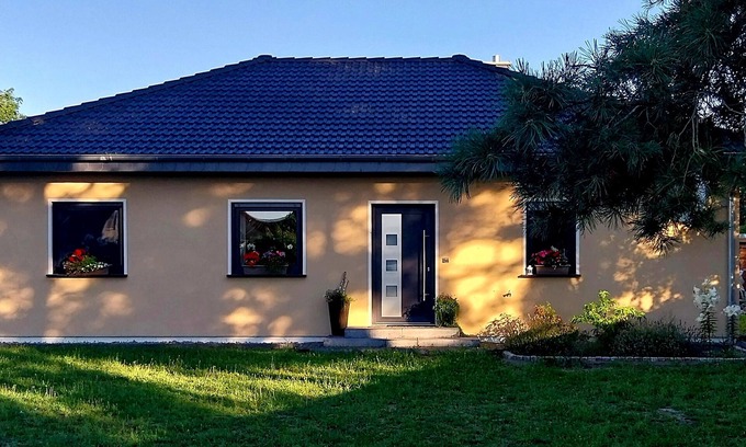 Krugsdorf House | Idyllic vacation home by the lake - 2 minutes from the beach
