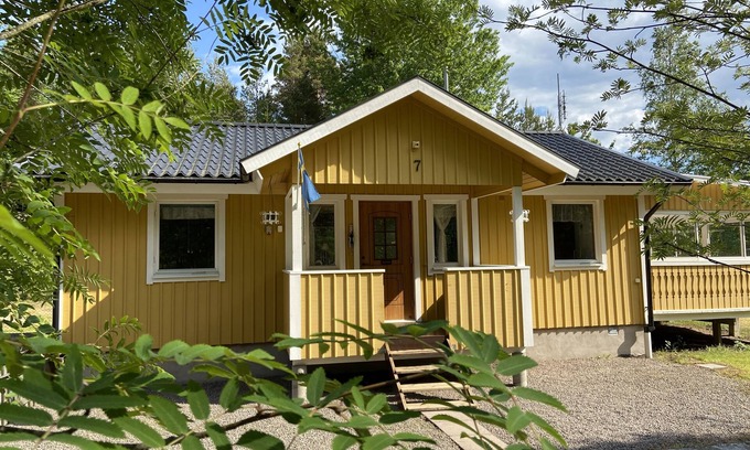 Undenas House | Idyllic vacation home for families, 75 m to the lake, in a quiet lakeside settlement